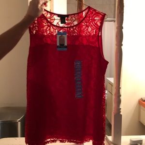 Ladies sleeveless top